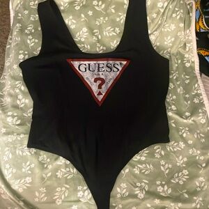 Guesss top